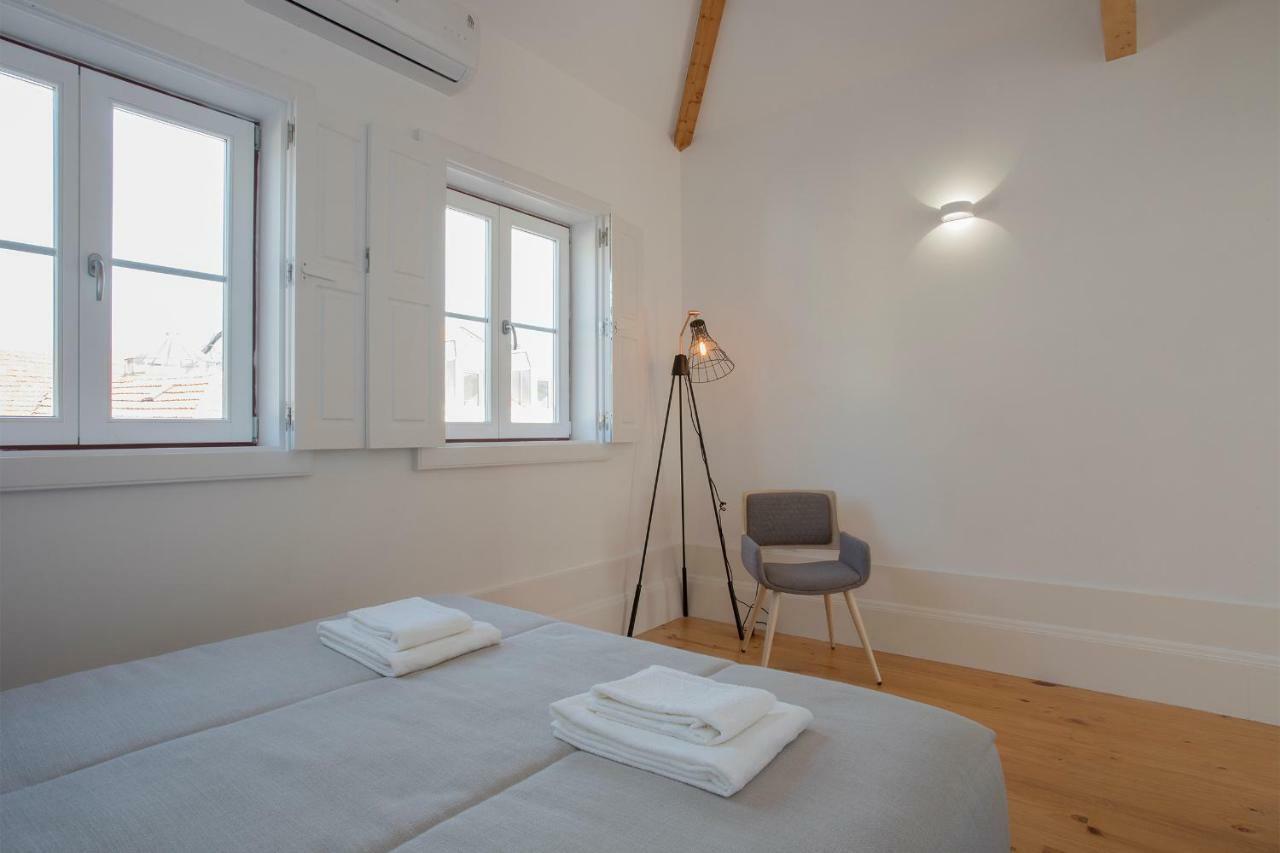 Liiiving In Porto | Historic & Sunny Terrace Appartement Buitenkant foto